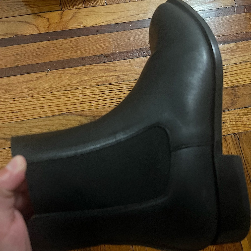 Beautiful handmade leather Beckett Simonon black boots size 8.